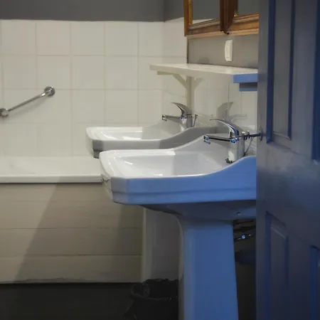 La Maison D'ailleurs Semesterbostad *