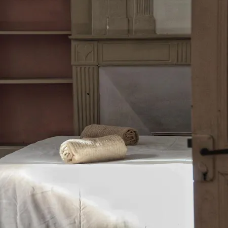 La Maison D'ailleurs Semesterbostad