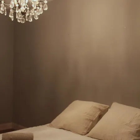La Maison D'ailleurs Кондом