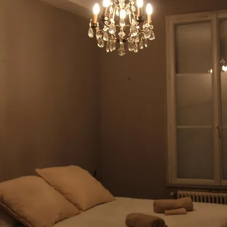 La Maison D'ailleurs Feriehus *