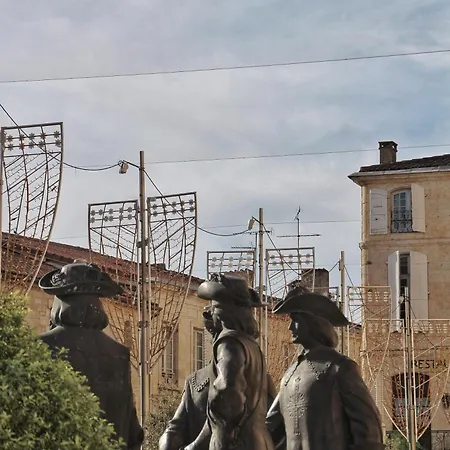 La Maison D'ailleurs Hébergement de vacances