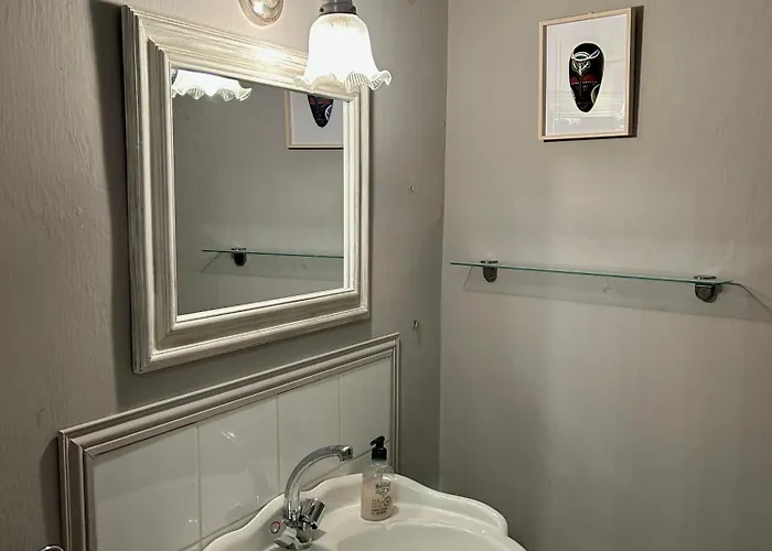 La Maison D'ailleurs * Condom